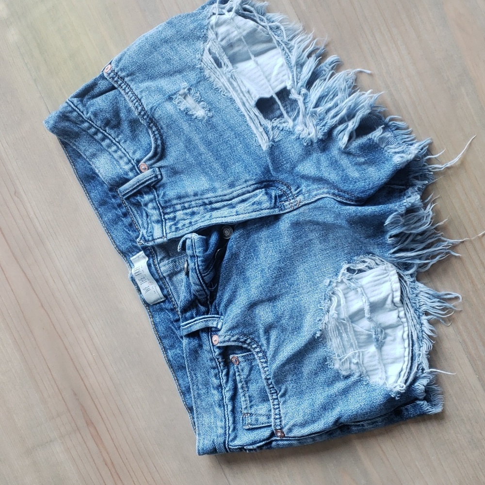 Free People distressed jean short